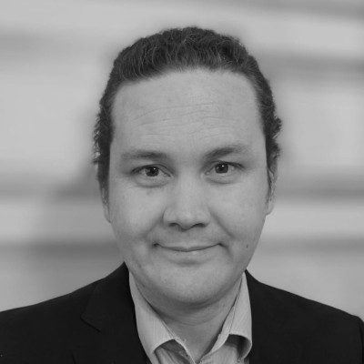 Colin Robert headshot